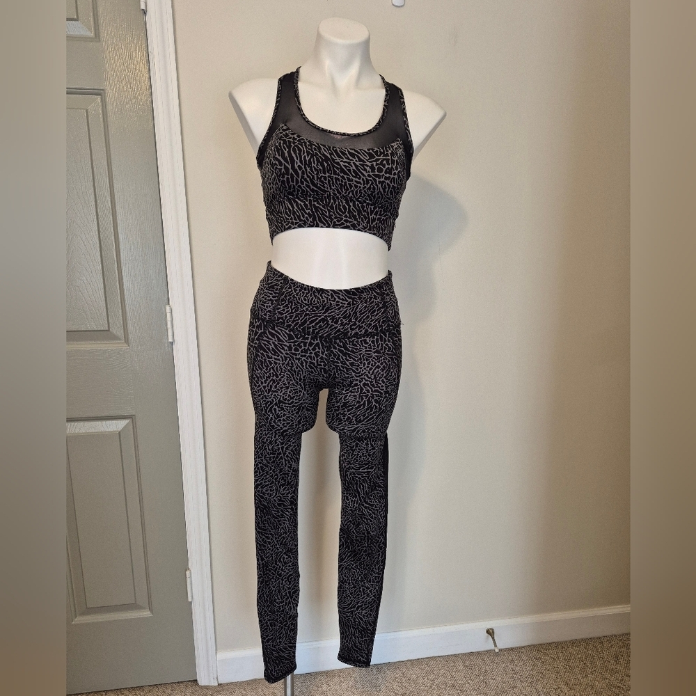 Varley Matching Sport Bra/Legging Athleisure Athletic Activewear Set(S)